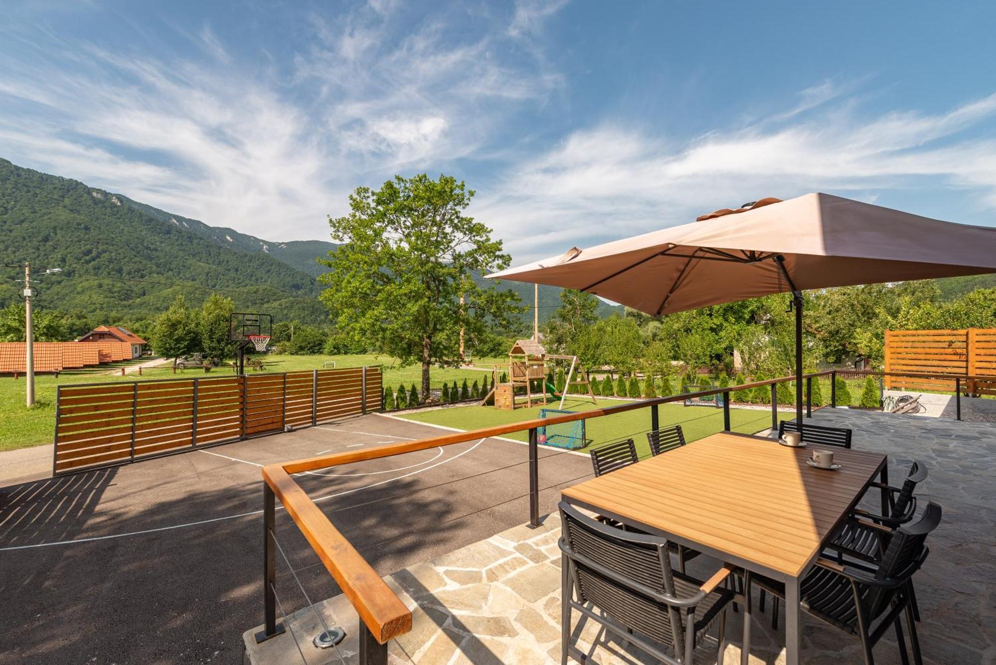 Oak House Villa Brusane Bagian luar foto
